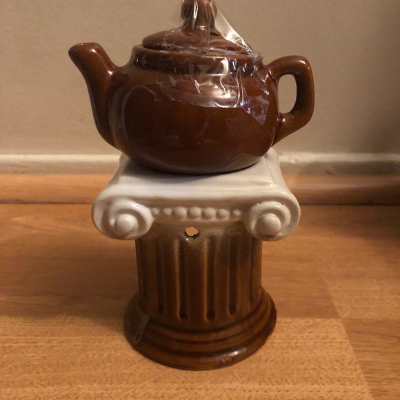 Ceramic Regal column kettle tea light oil burner - Picture 3 of 8